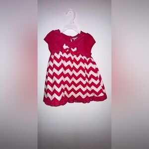 Casual two piece dress set.